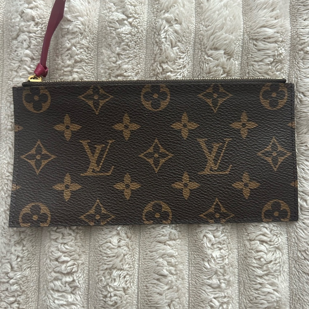 Authentic Louis Vuitton felicie bag - Picture 4 of 9